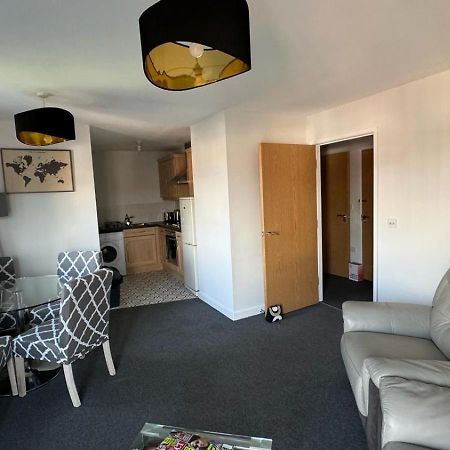 Spacious 1 Bedroom Apartment In Wigan Shevington 外观 照片