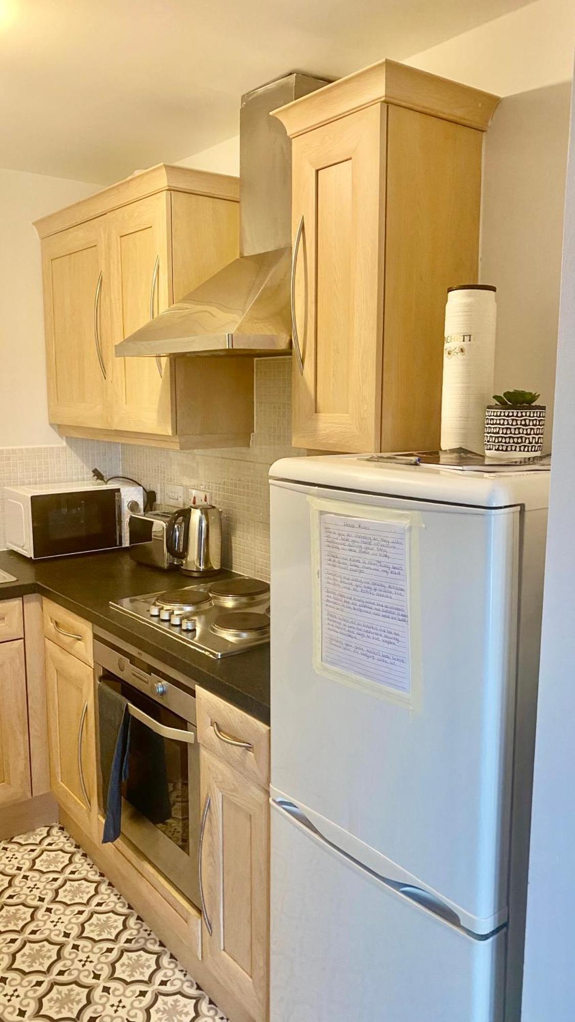 Spacious 1 Bedroom Apartment In Wigan Shevington 外观 照片